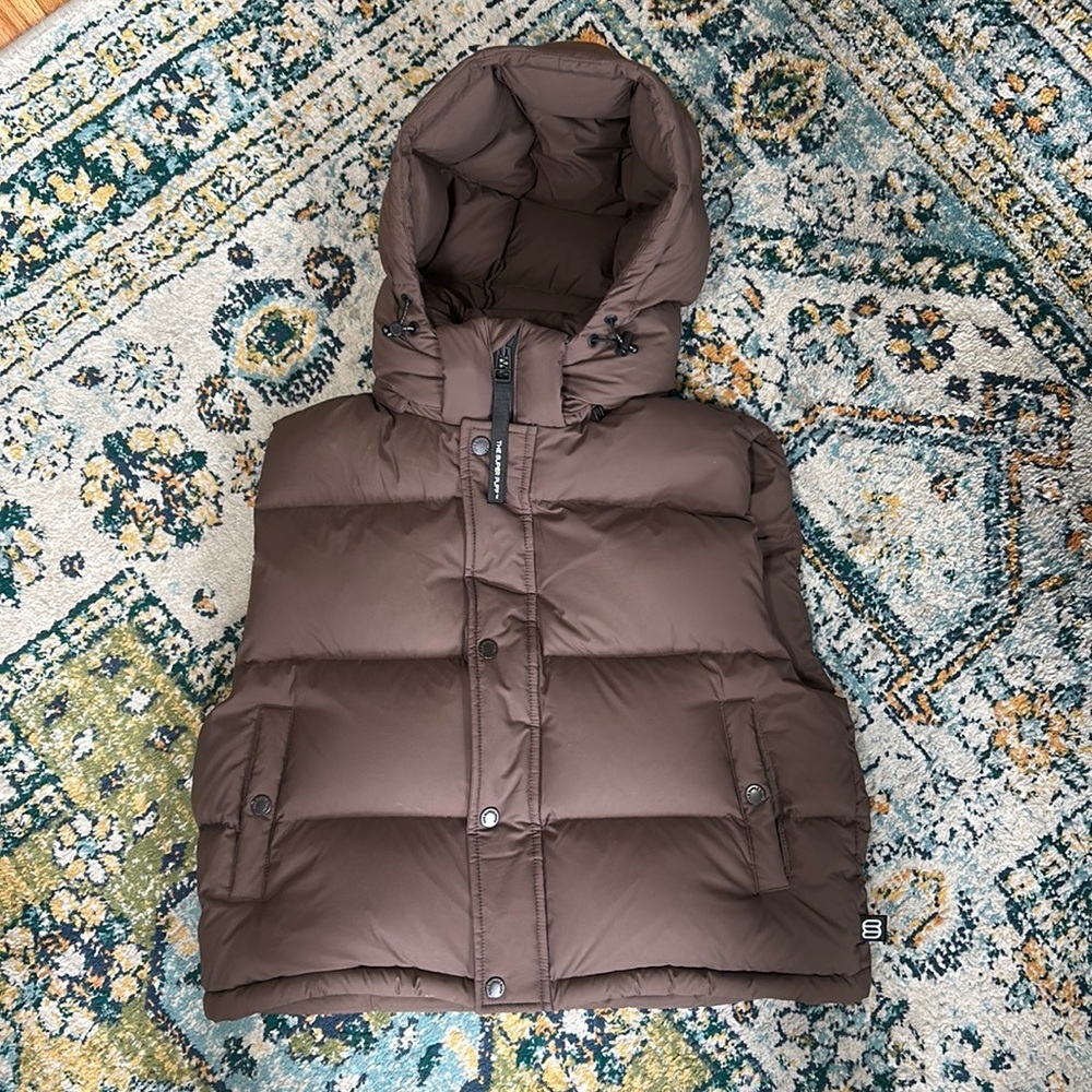 Aritzia Super Puff Vest